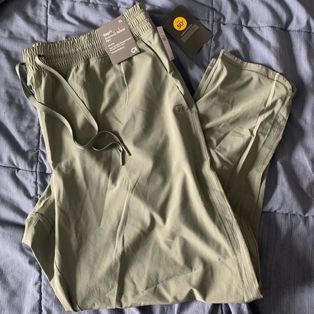 GAP Fit Runaround Pant Jogger Style